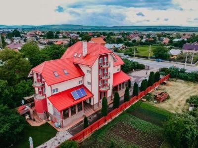 Pensiunea Octogon Piatra Neamţ エクステリア 写真