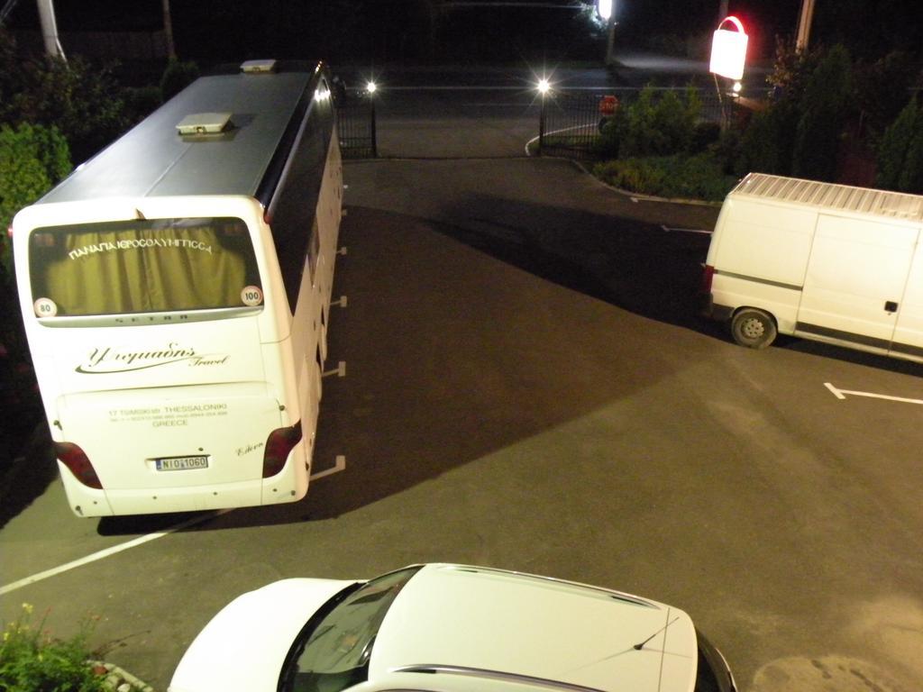 Pensiunea Octogon Piatra Neamţ エクステリア 写真
