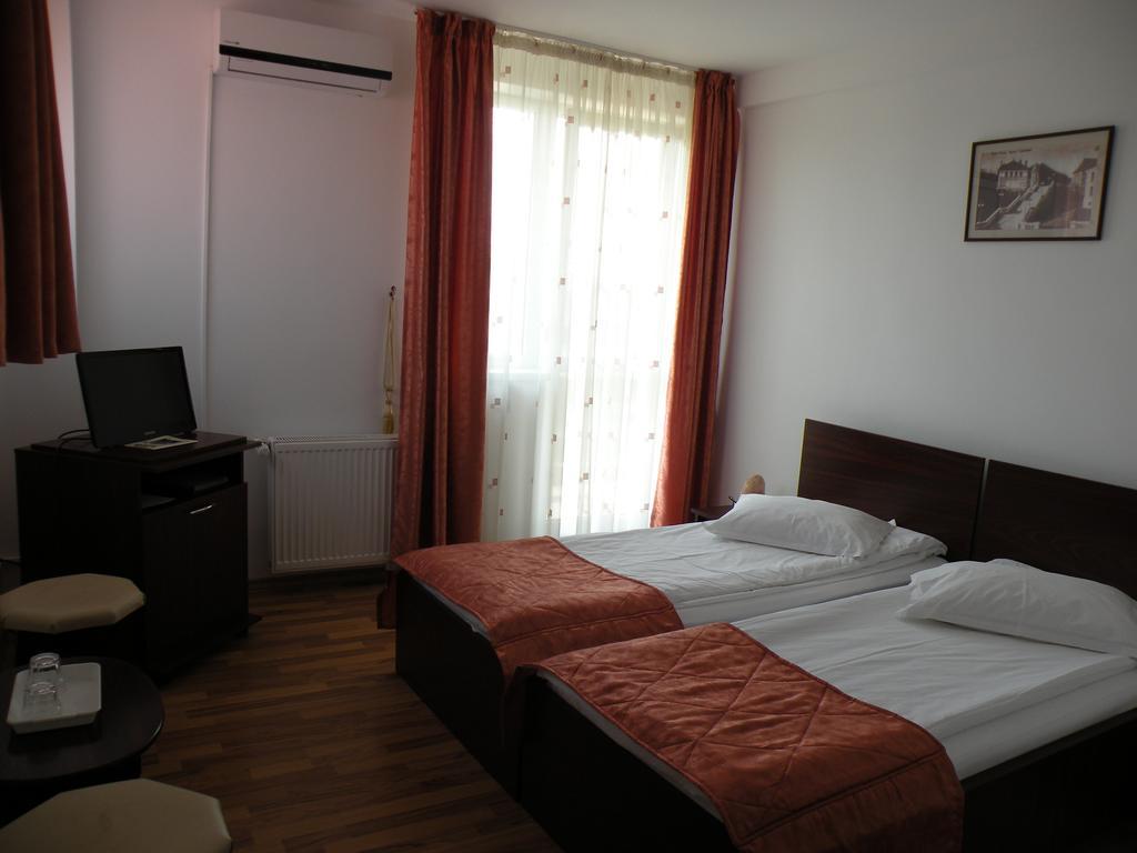 Pensiunea Octogon Piatra Neamţ 部屋 写真