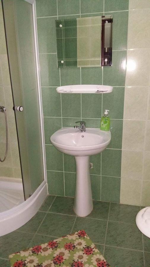 Pensiunea Octogon Piatra Neamţ エクステリア 写真